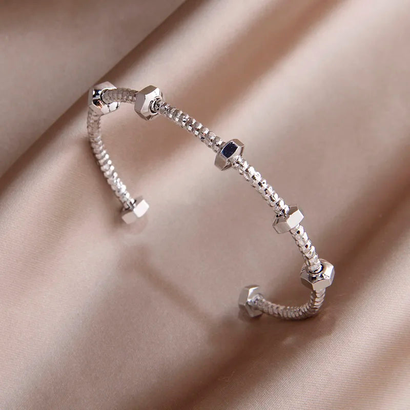 Classic Luxury Zirconia Cross Charm Bracelets For Women